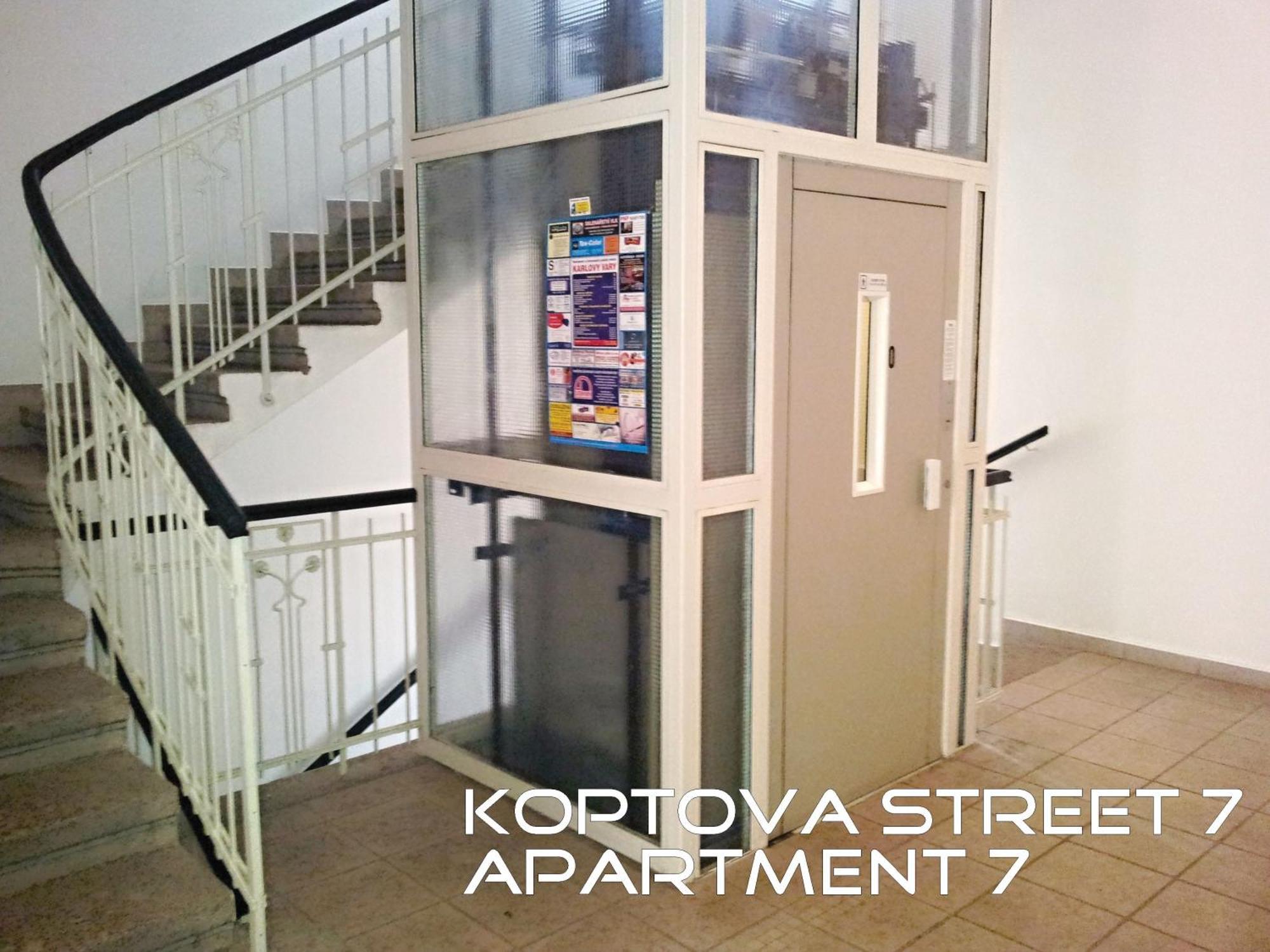 Holiday Apartments Karlovy Vary Esterno foto