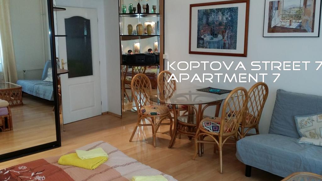 Holiday Apartments Karlovy Vary Esterno foto