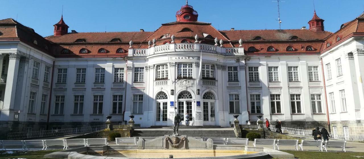 Holiday Apartments Karlovy Vary Esterno foto